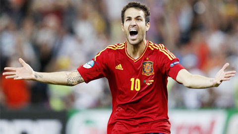 Fabregas là chân kiến tạo nhiều nhất lịch sử bóng đá Tây Ban Nha
