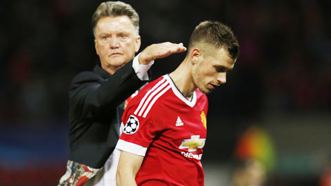 Tuyến giữa M.U: Lời giải từ Schneiderlin