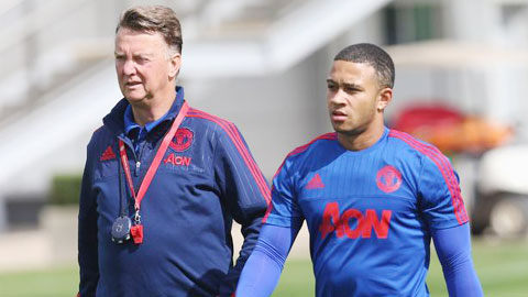 Van Gaal lo ngại Depay đi vào 