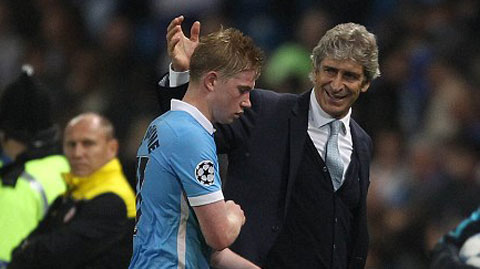 Pellegrini khen De Bruyne hết lời khi Man City thắng nhọc Sevilla