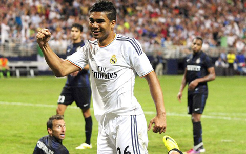 Casemiro trưởng thành nhanh chóng dưới bàn tay Benitez