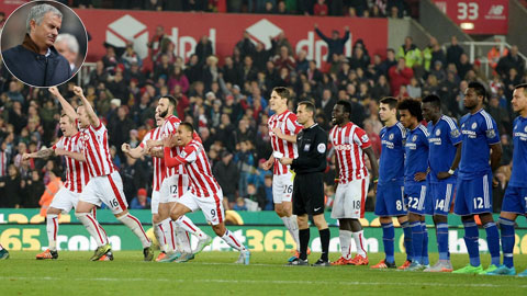 Bóng đá - Chelsea thua Stoke: Định mệnh của Mourinho